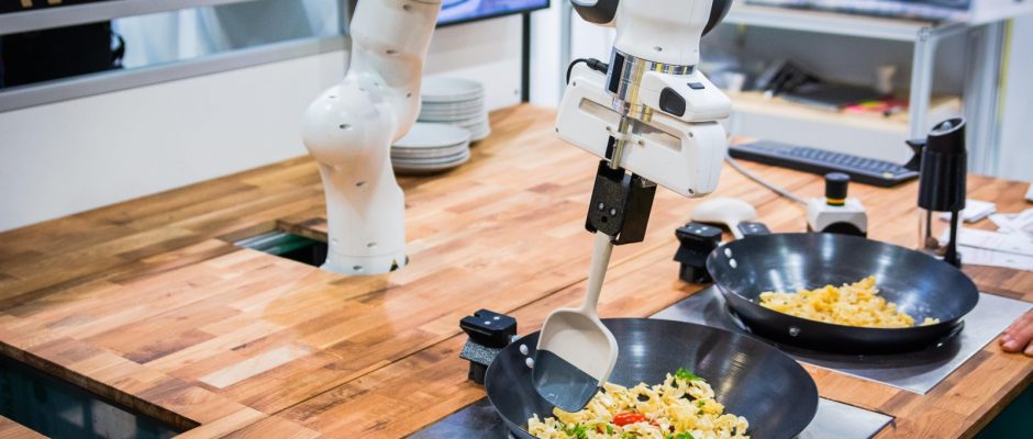 Der Kochroboter vom Start-up DaVinci Kitchen ist in der Lage, komplexe Gerichte fertigzustellen. Foto: davincikitchen.de
